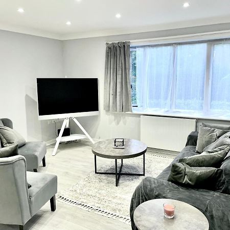 Lovely 1 Bed Apartment, 15Mins From Central Londres Exterior foto